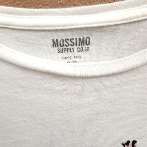 Perfect t-shirt for fall-XL - Picture 3 of 4